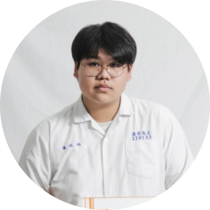 潘O柏
